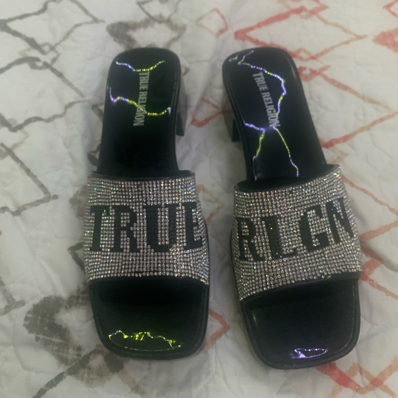 True Religion Shoes - True religion Sandel